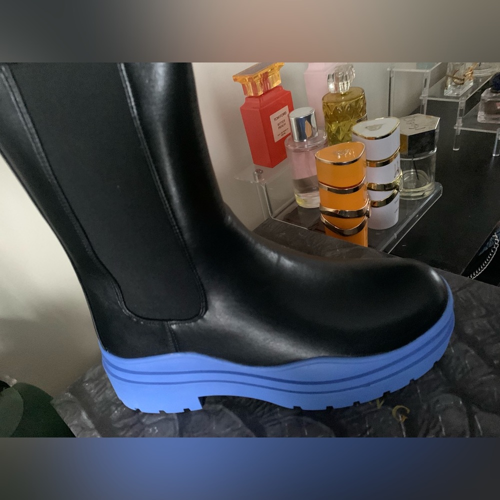 Trendy boots